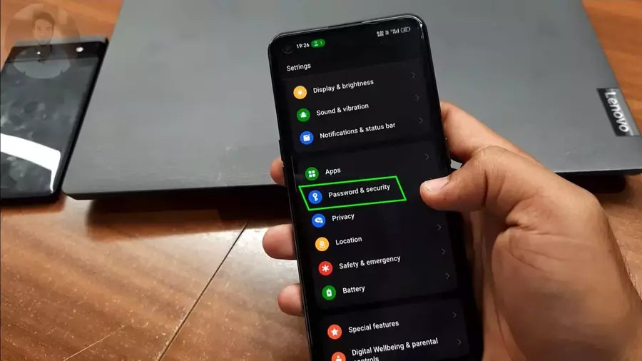 realme mobile phone features